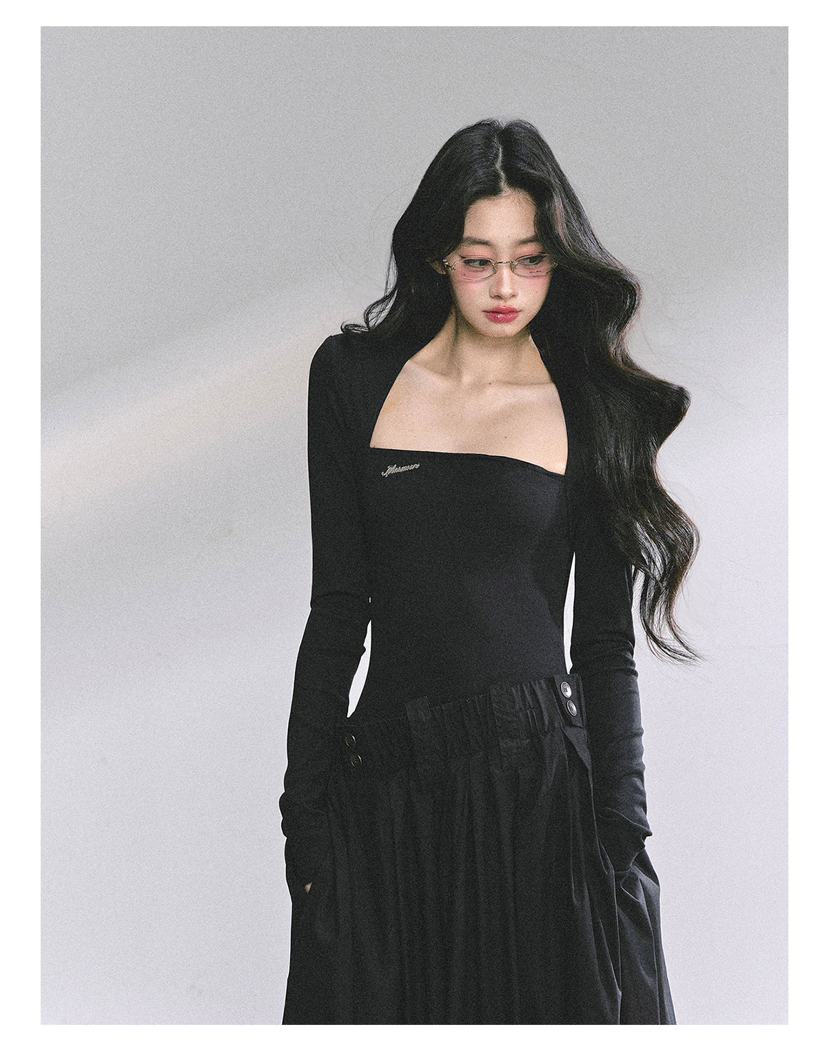 少也眼 "K-Show Muse" Elegant French Hepburn Long-Sleeve Dress - Black 47867864