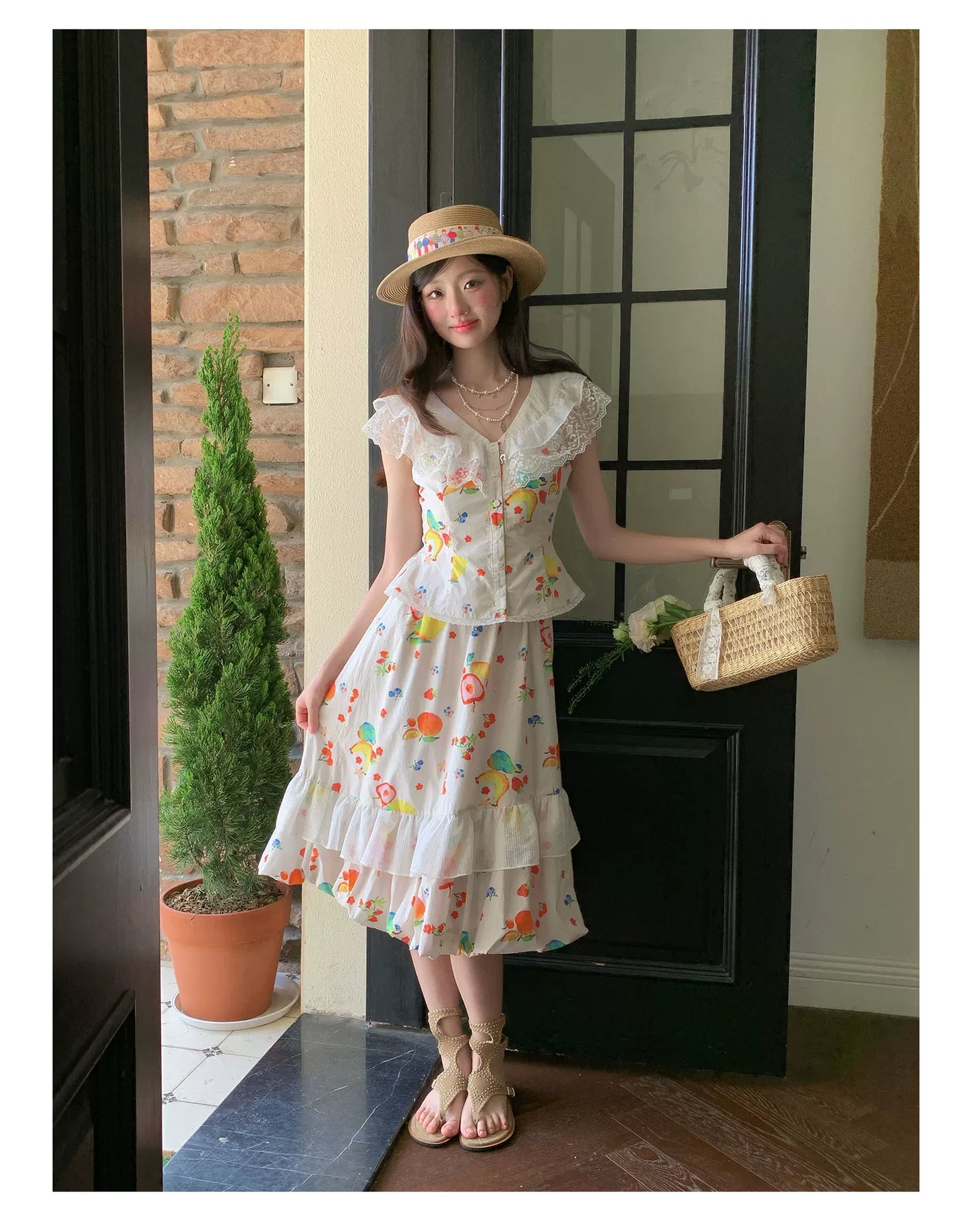 “Honeyfruit Summer Breeze” Beige Printed Skirt Set