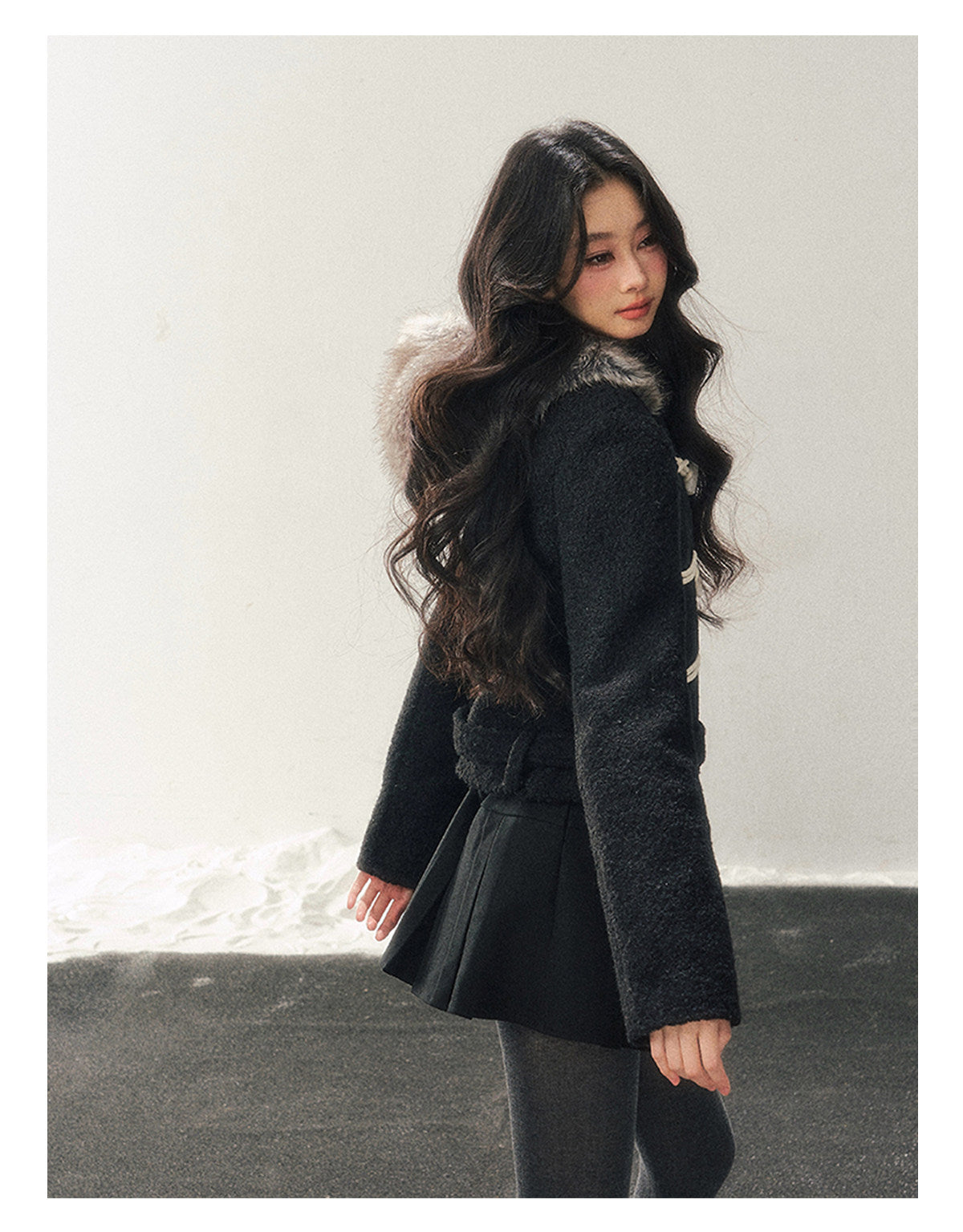 少也眼 "Silent Devotion" Quilted Fringe Wool Coat - Quiet Black