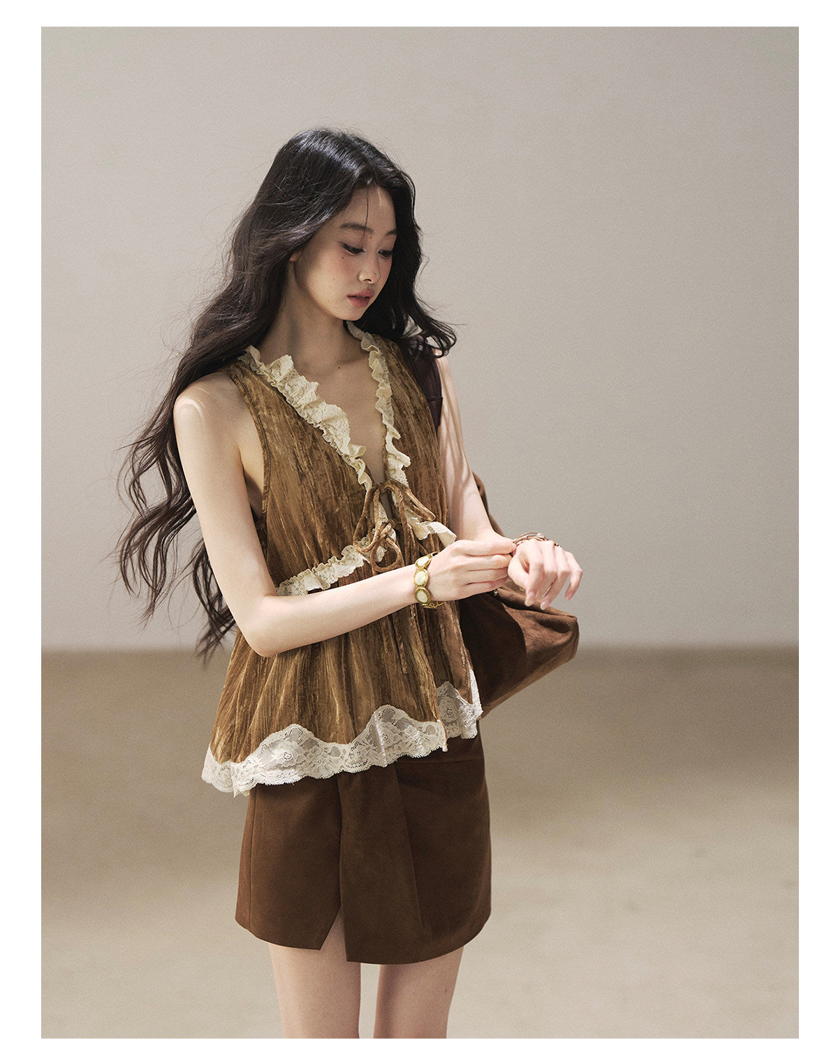 170726 "When the Begonias Fall" Roasted Pecan Lace Sleeveless Blouse