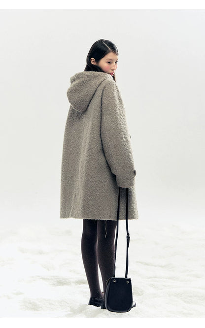 "Pinecone Post" Frost Gray Hooded Down Duffle Coat