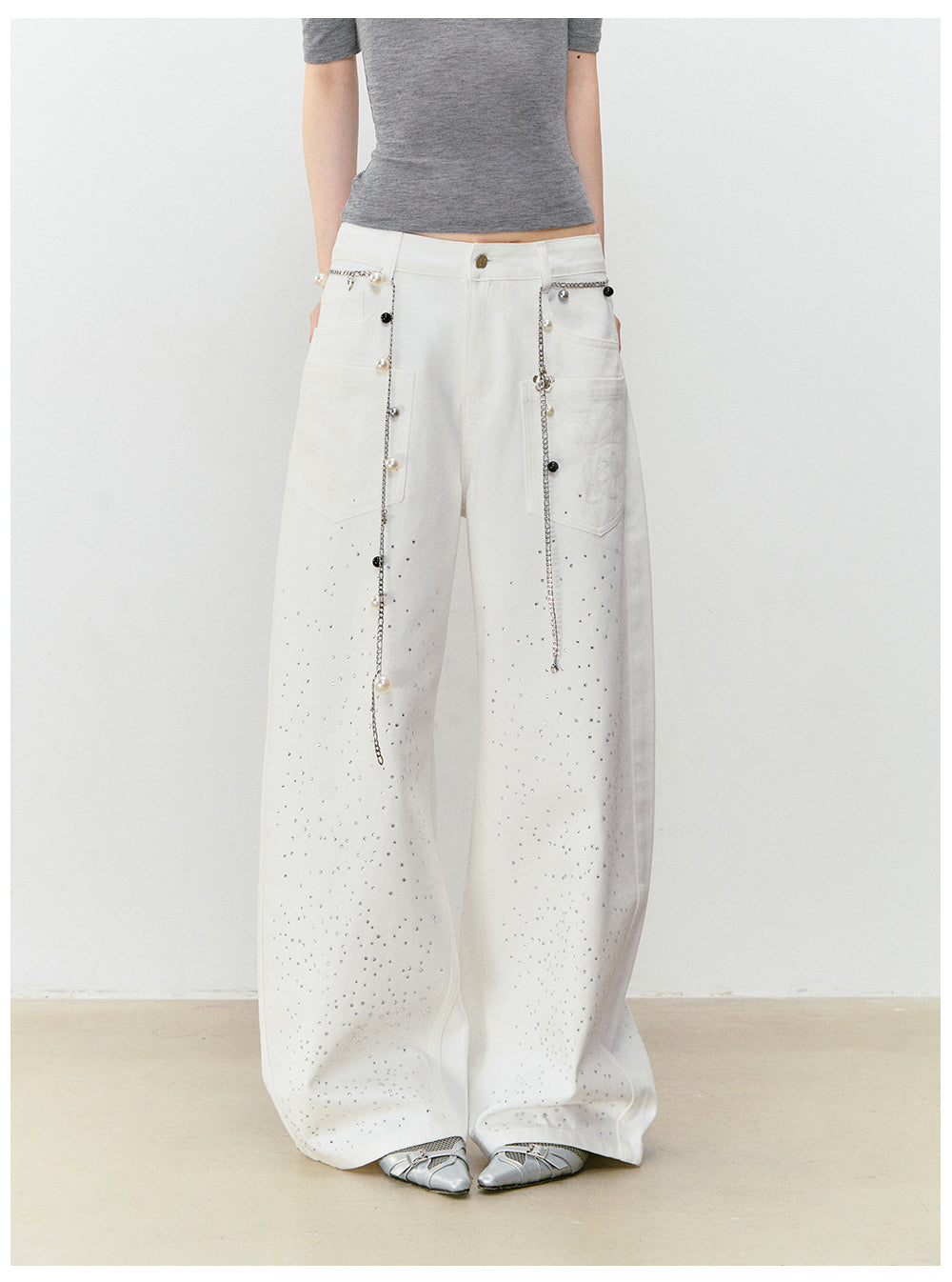 VIAPITTI - Statement Rhinestone Wide-Leg Jeans (White/ Blue)