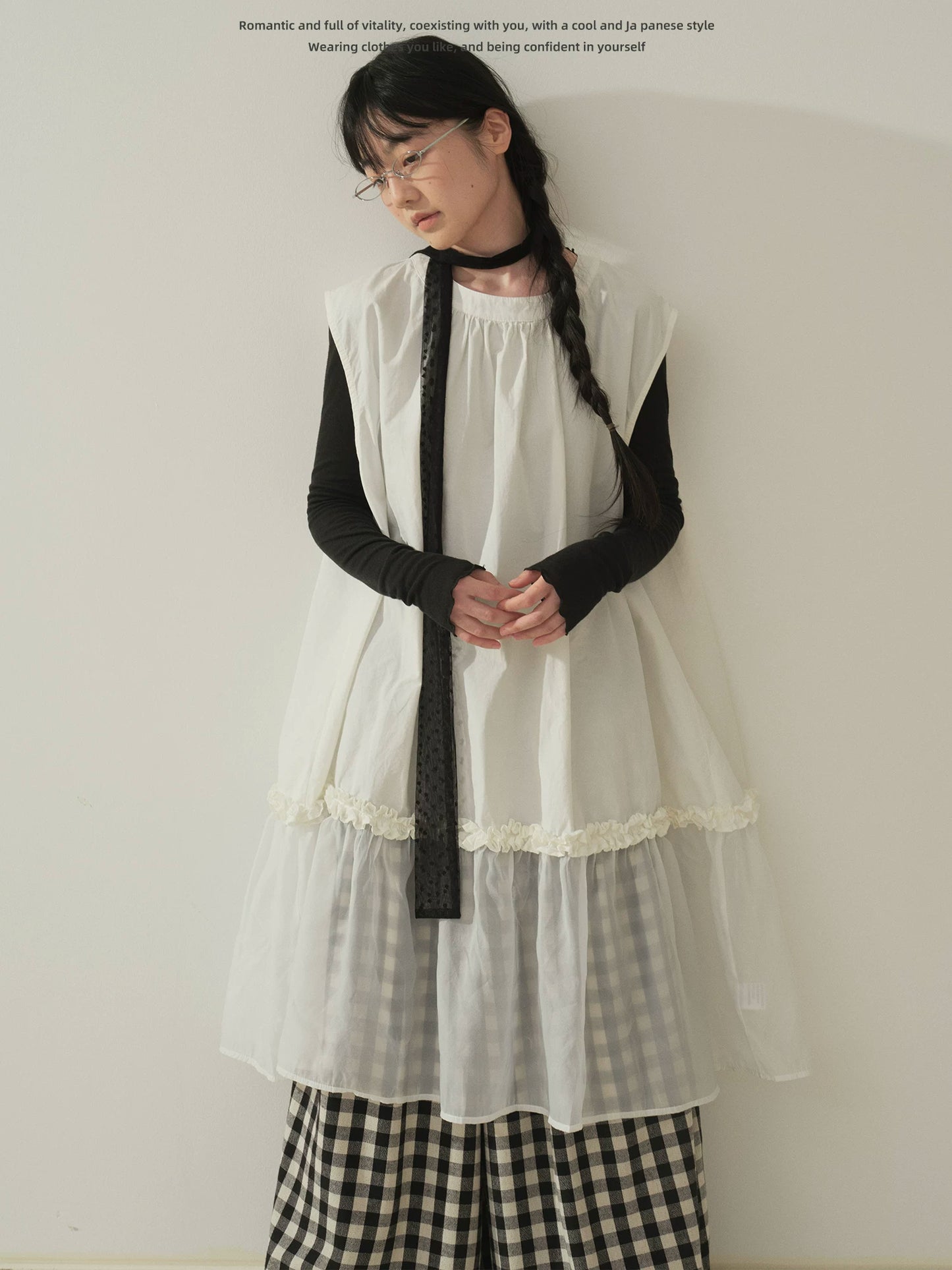 "Floating Veil" Mesh Panel Layering Maxi Dress (Black / White)
