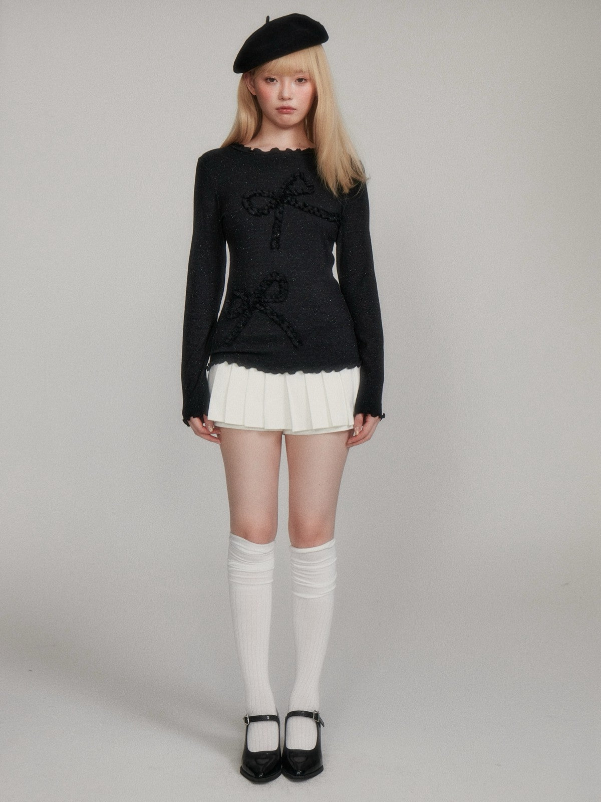 “Cozy Winter Speckled Bow” Lenzing Lyocell Long-Sleeve Base Top - Black Grey M6669