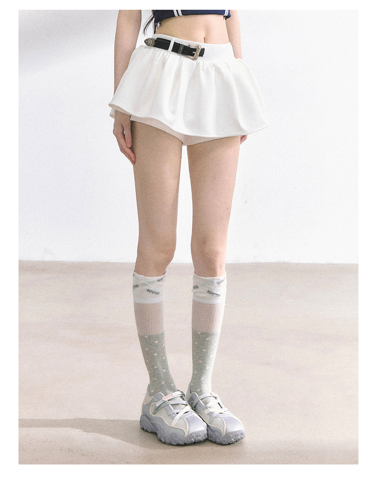 少也眼 "Annie Academy" A-Line Puff Mini Skirt - White
