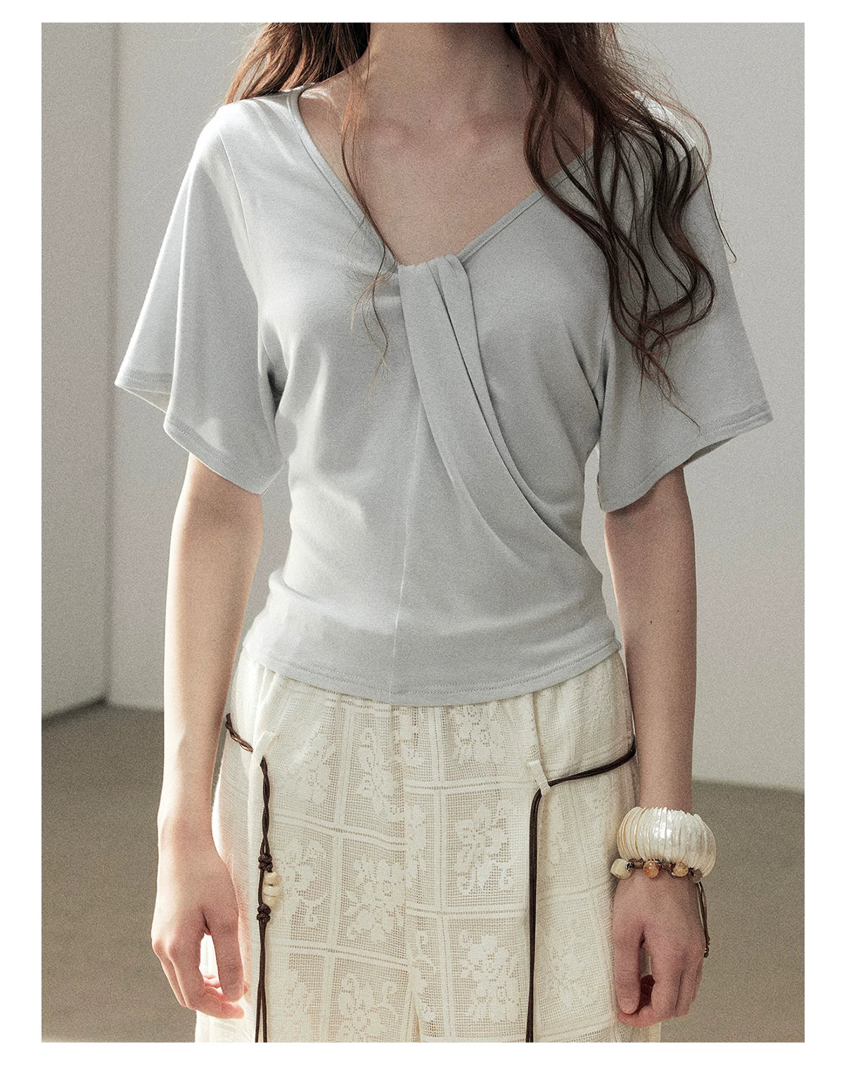 "Moonlight on Water" Twist-Front Cropped T-Shirt (Silver Mink Gray/ Mist Blue)