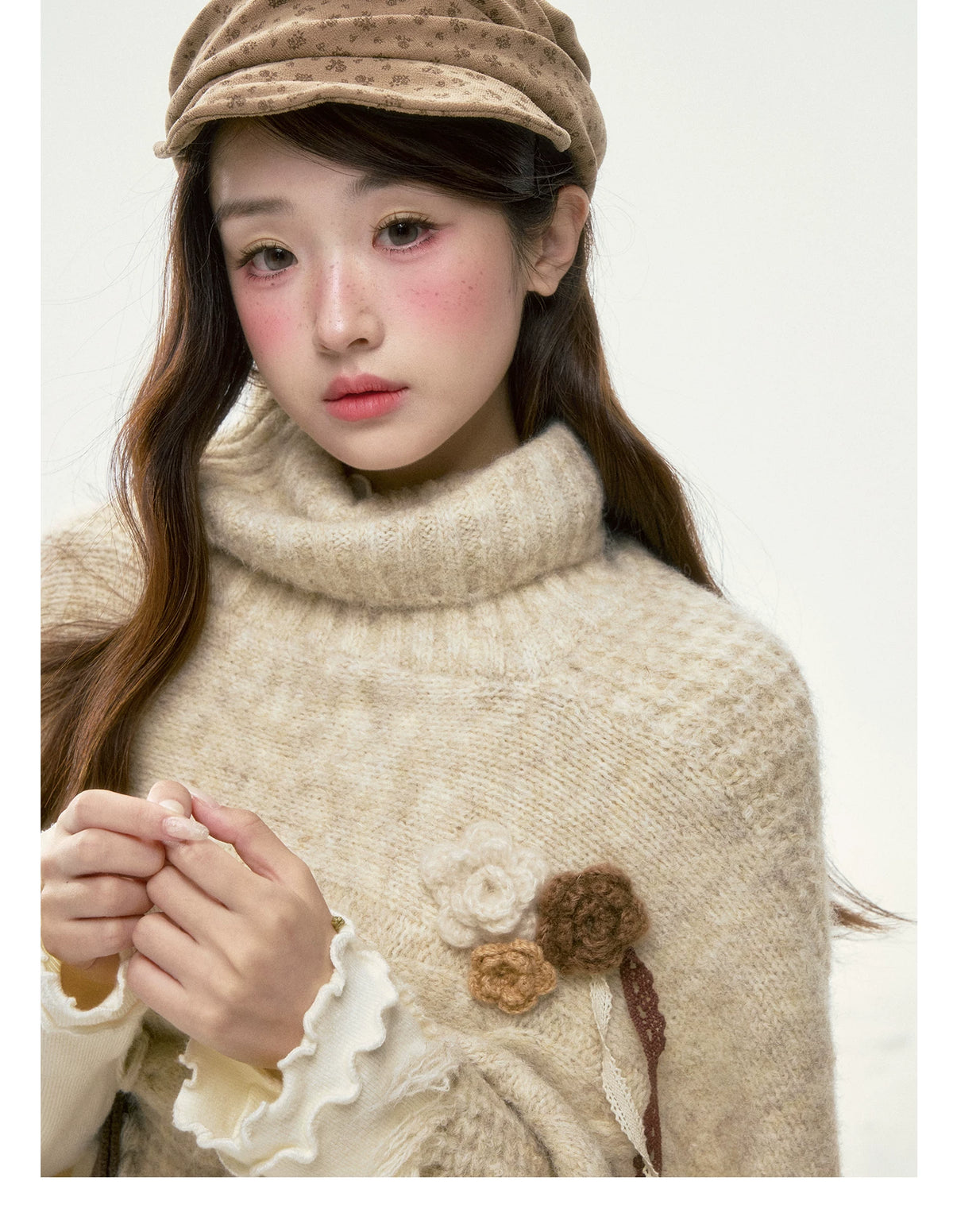 BIBIBENCY - Ivory Knit Cape Shawl with Fringe Trim