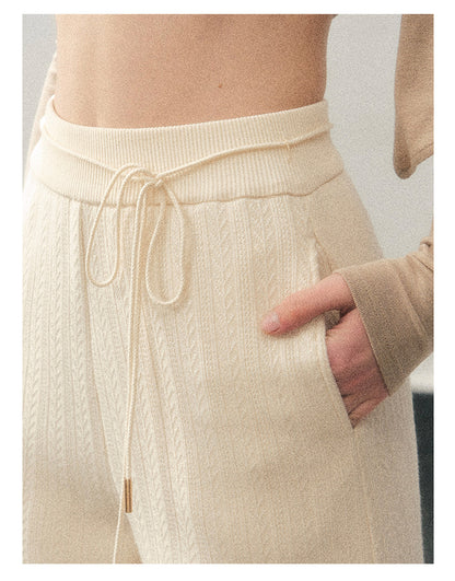 少也眼 "She Drifts Like a Cloud" Korean Minimal Knit Wide-Leg Pants - Milky Almond White