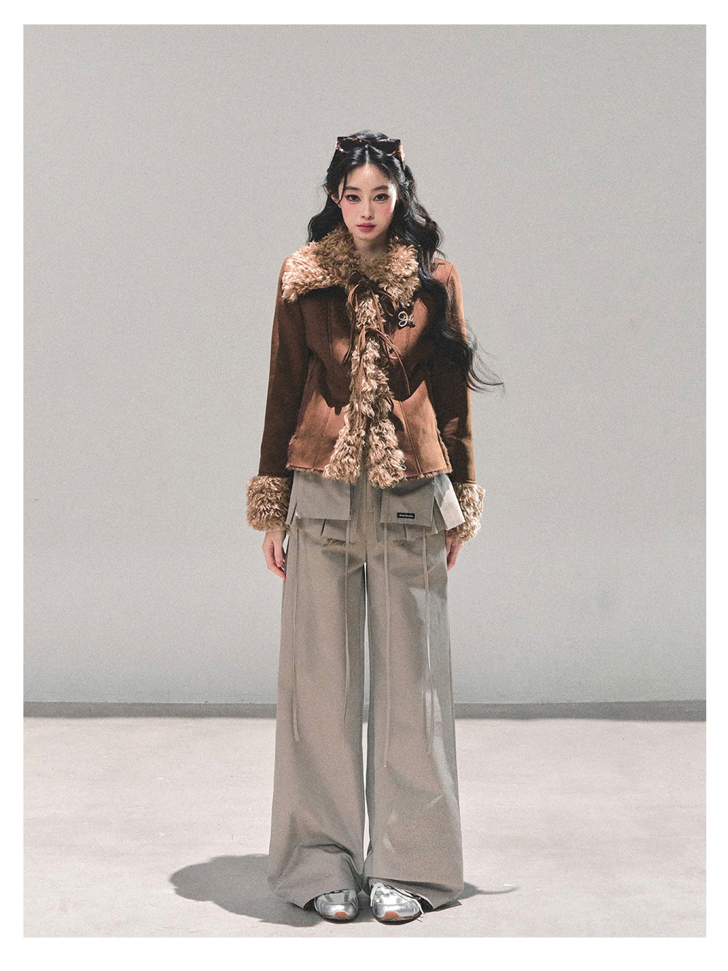 少也眼 “She Melted Into Winter" Faux Shearling Warm Jacket - Coffee Brown