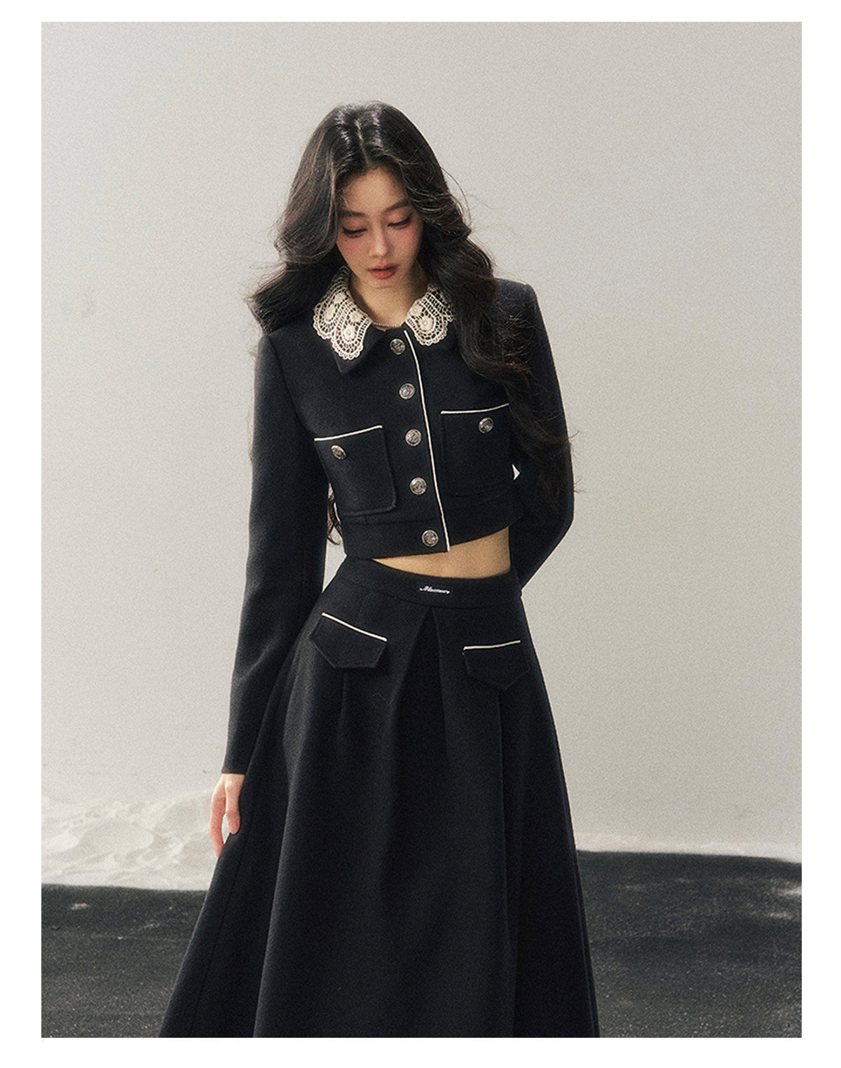 少也眼 "Whispers of Lace" Black French Lace Two-Piece Skirt Set