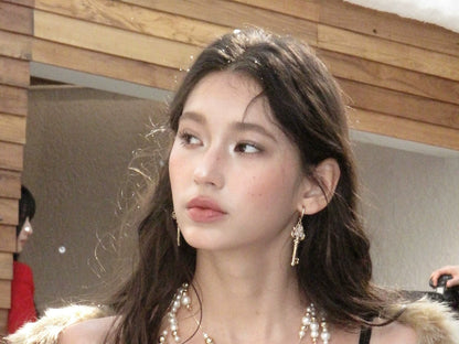 Vintage Key & Pearl Layered Long Necklace – Luxury Water Drop Charm Statement Necklace for Women