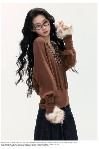 24olvides - Layered-Look U-Neck Sweater with Detachable Faux Fur Cuffs