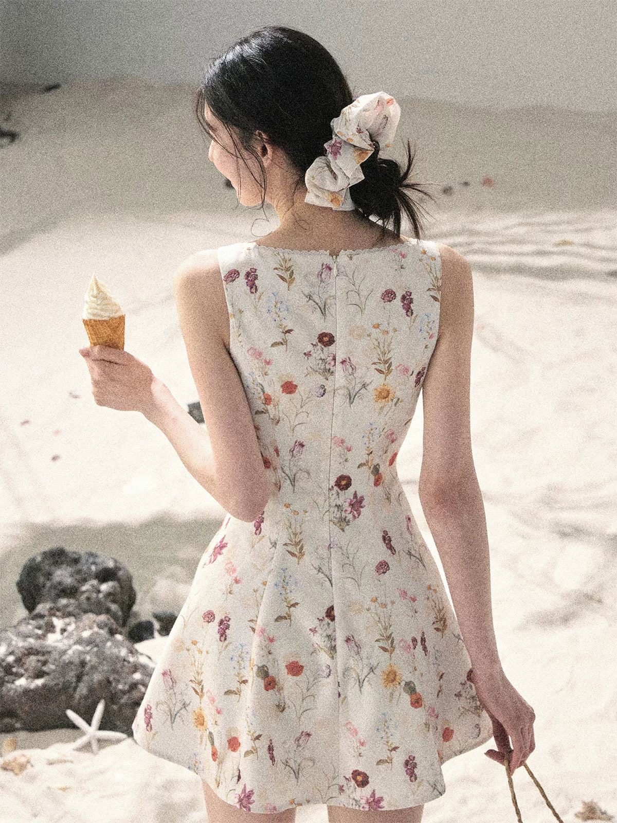 "Chamomile Summer" Dutch Cheese Floral Lace Pinafore Mini Dress 46345