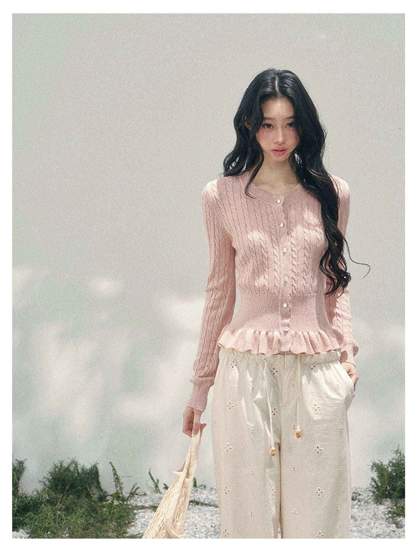 少也眼 “Pearl Whisper” Coral Pink Cable-Knit Ruffle-Hem Cropped Cardigan 626586578