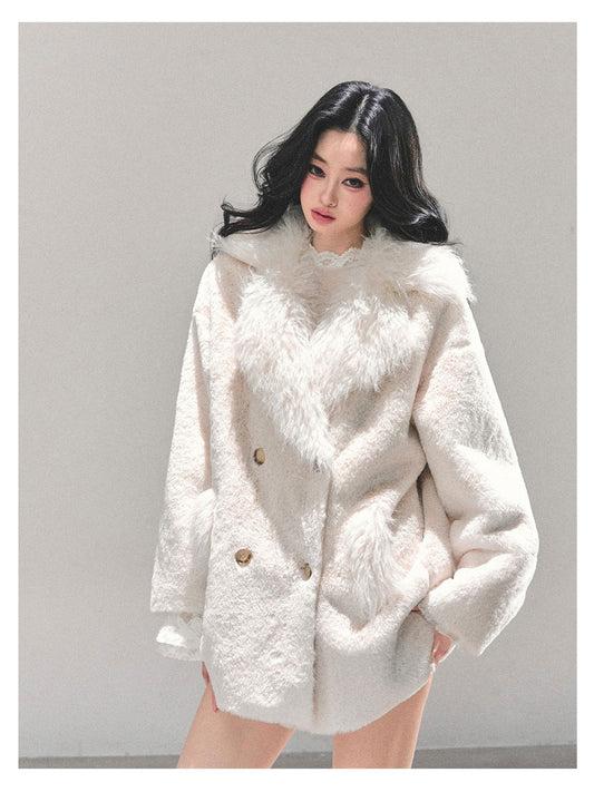 少也眼 "She Walks Into the Void" Cream White Plush Winter Jacket