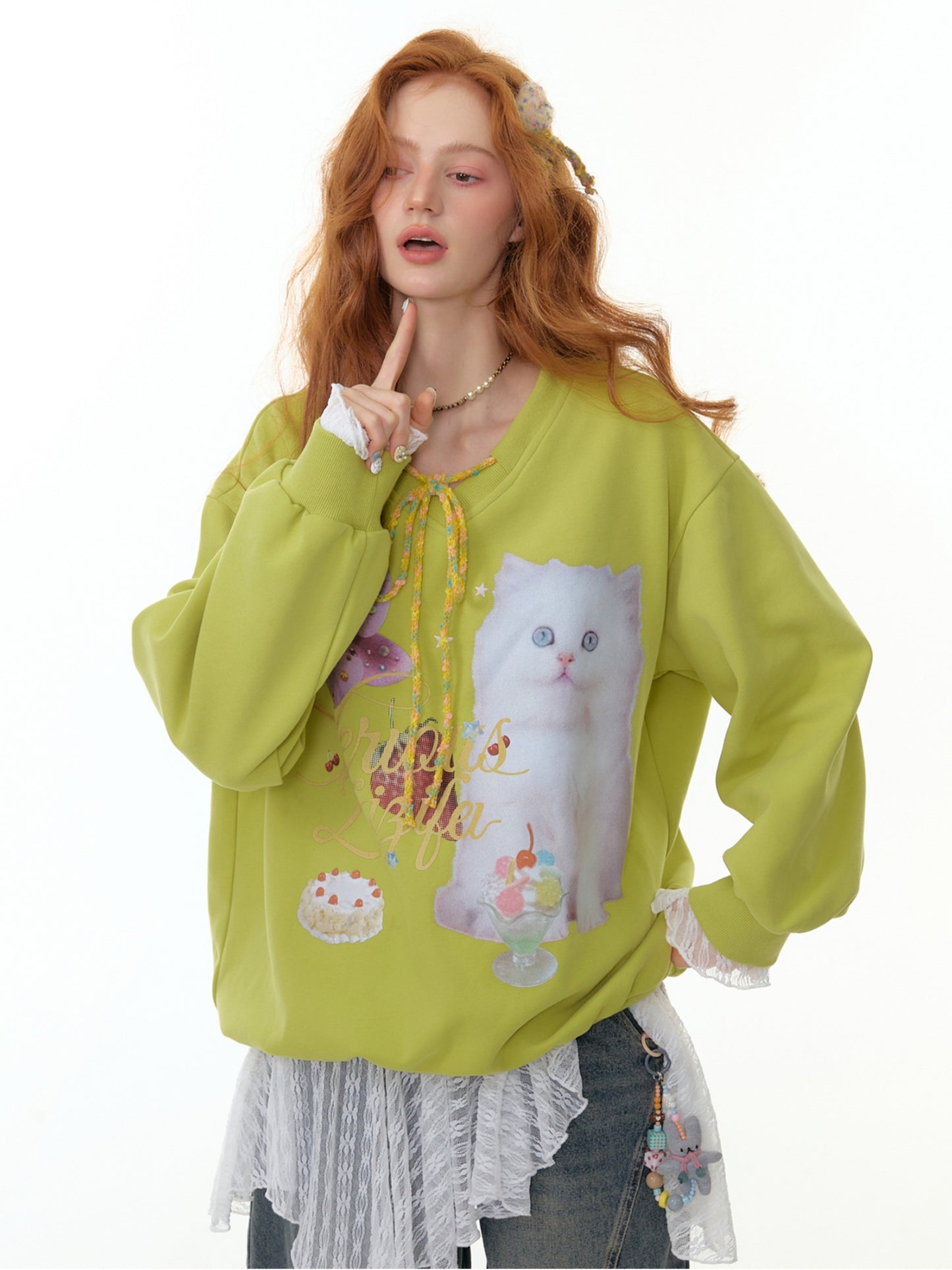 ZiziFei - Sweet Cat Print Sweatshirt – V-Neck with Ribbon & Embellished Bow