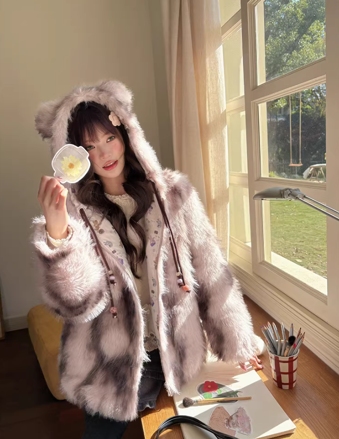 阮阮自制 - "Sweet Beauty Mark" Ombre Faux Fur Hooded Puffer Jacket