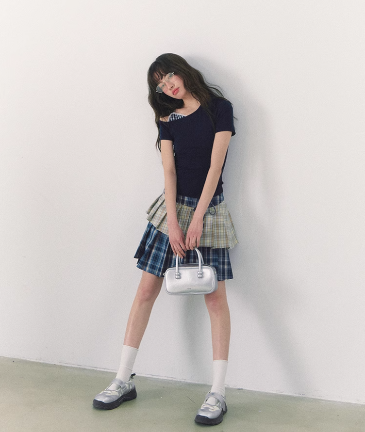 罐头粪便 - Preppy Gingham Patchwork One-Shoulder Tee – Slim Fit Summer Style