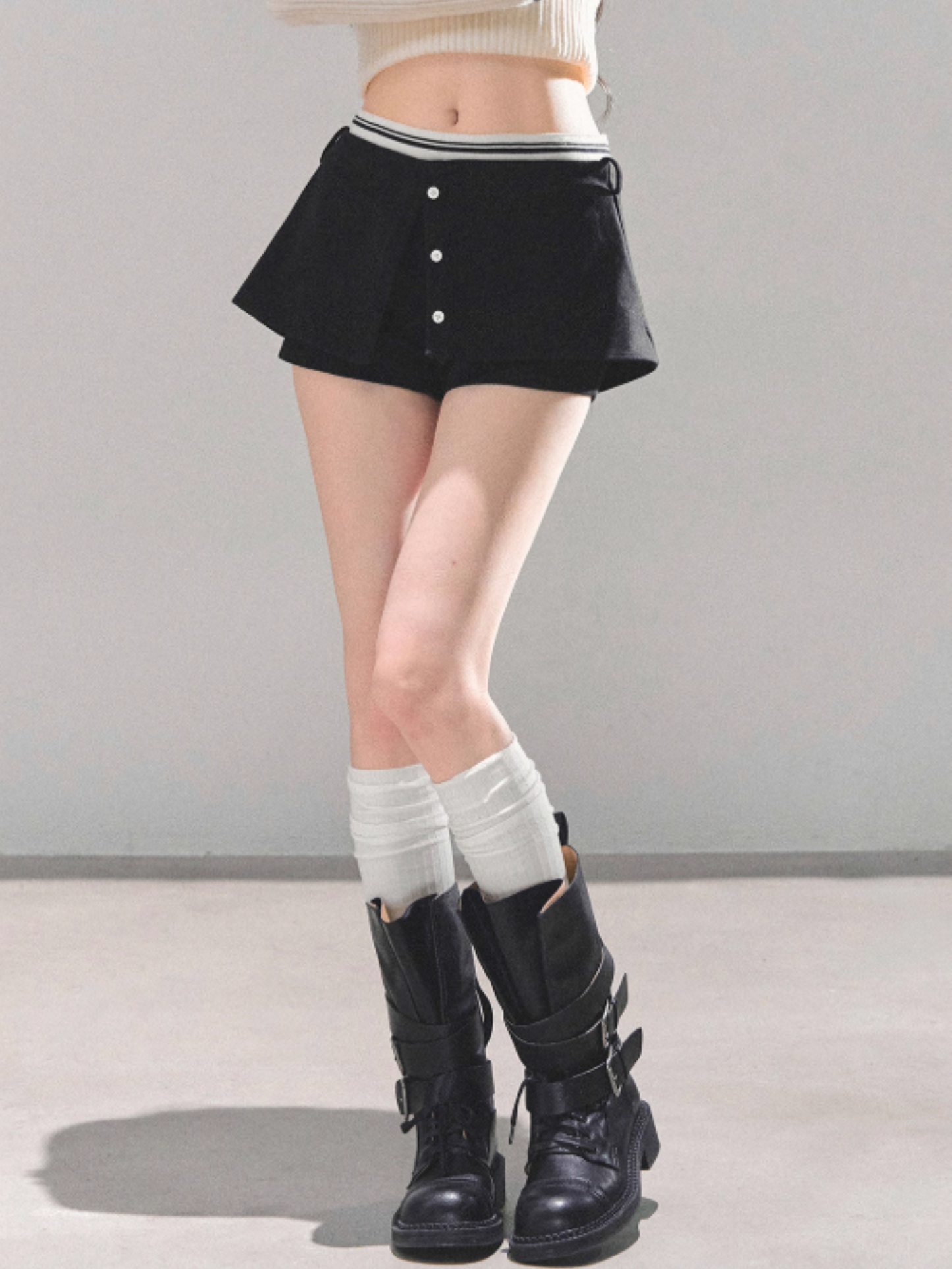韩女 “Soft Frame” A-Line Skort - BLACK