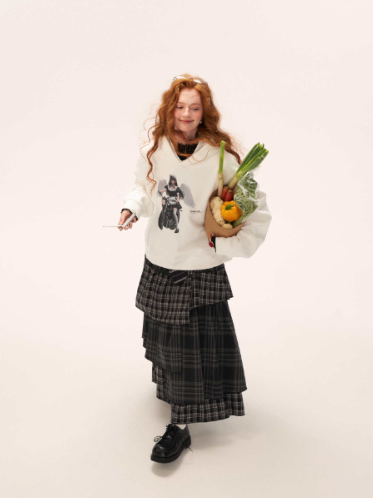 MAMC - White Oversized Hoodie – Playful Maid Streetwear Pullover WE829