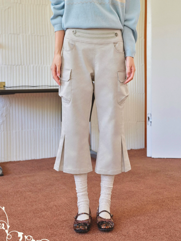 DAILY ARTIST - Khaki Napoleon Utility Cropped Pants