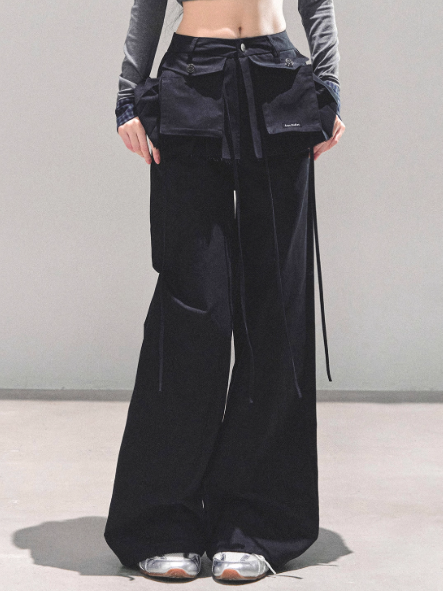 机能 “City Ease” Wide-Leg Trousers - BLACK