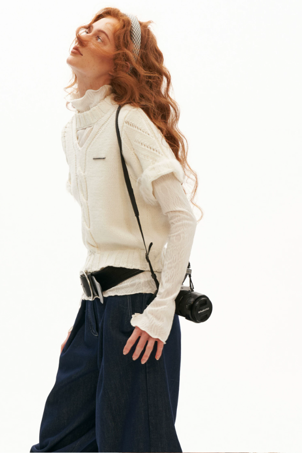 MAMC - Textured Muse Fitted Long-Sleeve Top (Red / White)