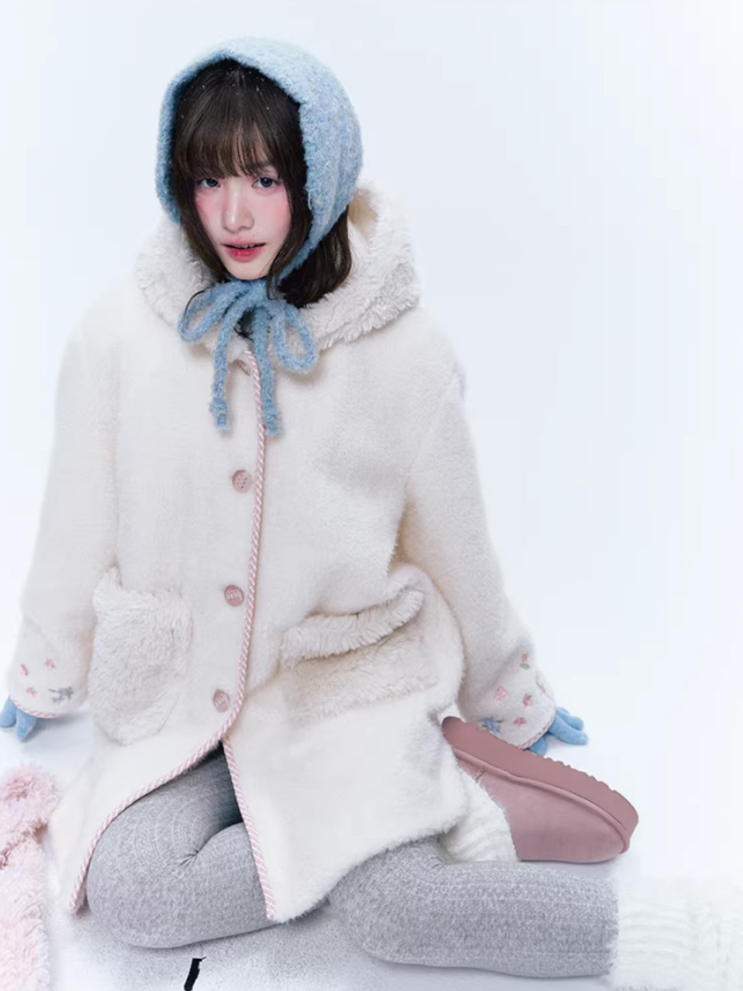 CREAMO2奶油氧气 - Soft Ivory Embroidered Teddy Wool-Style Midi Coat