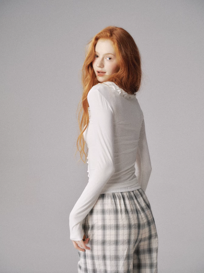 "氧气银河" V-Neck Ruffle Long-Sleeve Knit Top (Classic White)