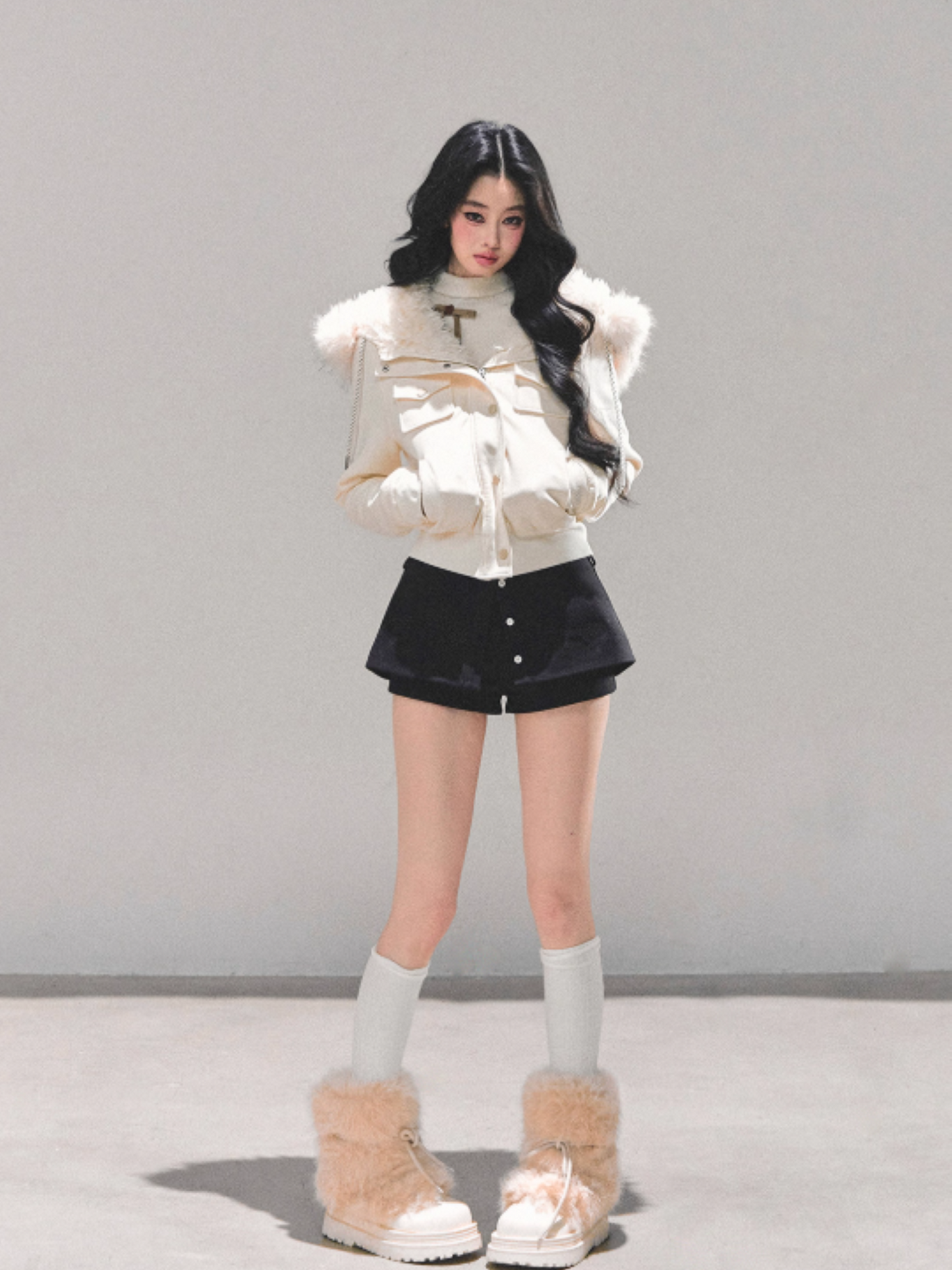 少也眼 “Snowvel Embrace” Hooded Sherpa Jacket - Cream White 874351