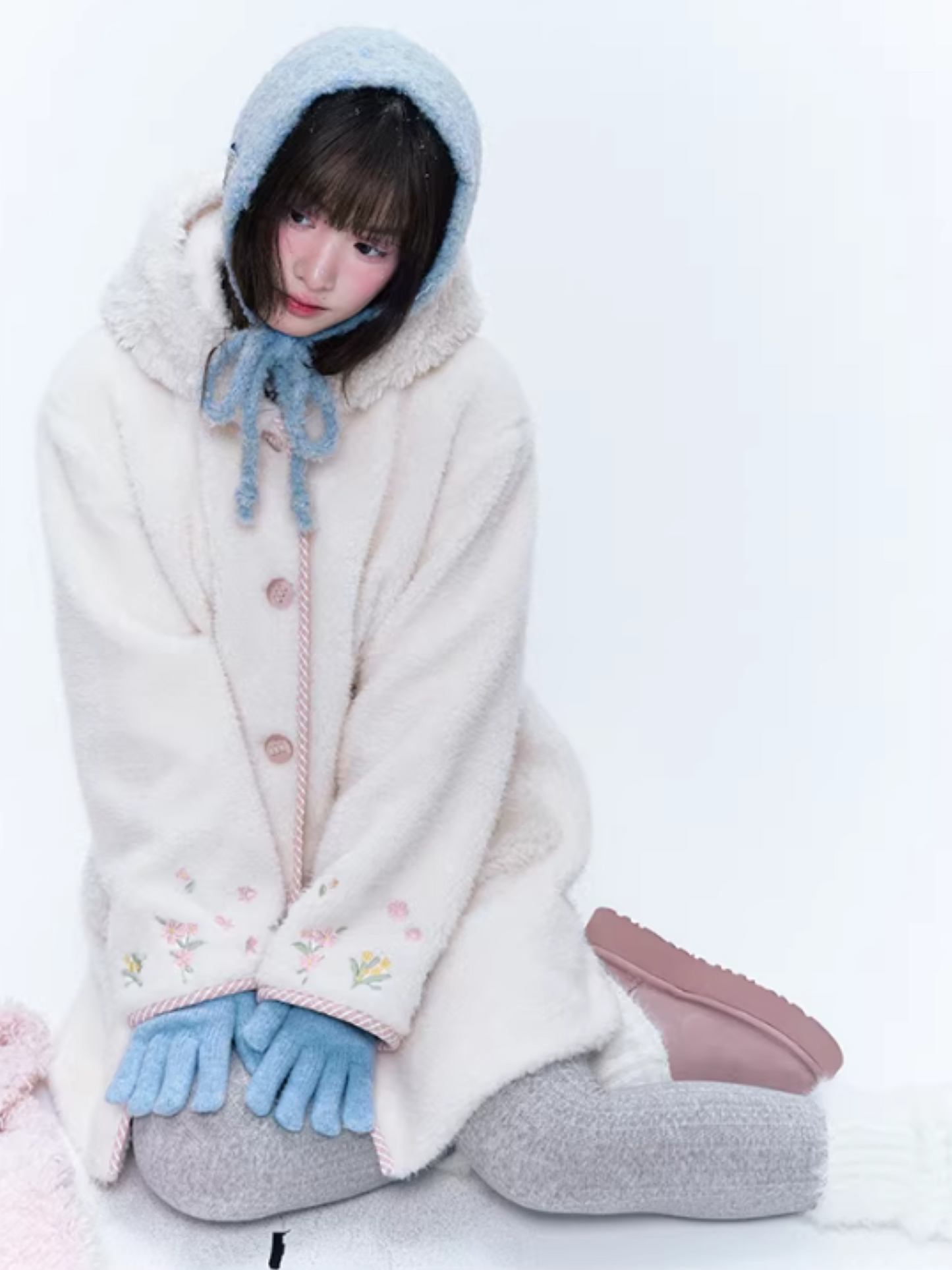 CREAMO2奶油氧气 - Soft Ivory Embroidered Teddy Wool-Style Midi Coat