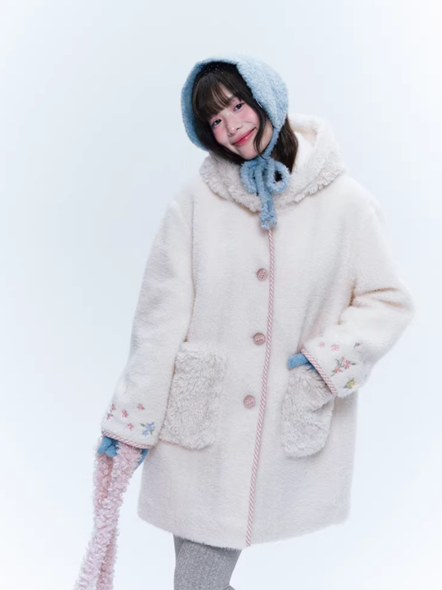 CREAMO2奶油氧气 - Soft Ivory Embroidered Teddy Wool-Style Midi Coat