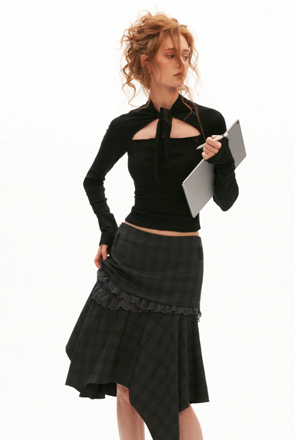 MAMC - Lace-Up Cutout Waist-Sculpt Long Sleeve Top (Black/ White)