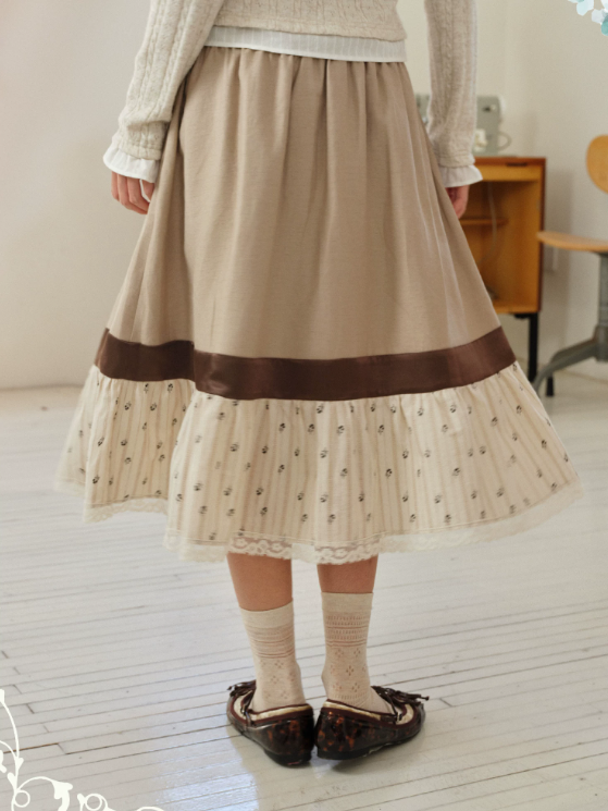 DAILY ARTIST - Tea Brown Color-Block Floral Lace-Trim A-Line Skirt