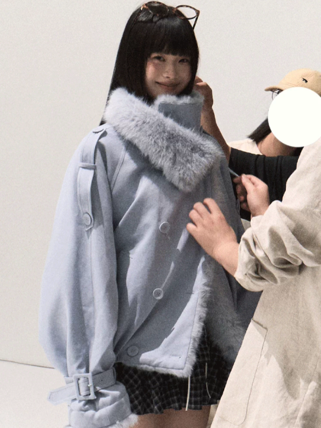 OAKMOO/ Iris Vine Blue Faux Fur Collar Cropped Parka Jacket