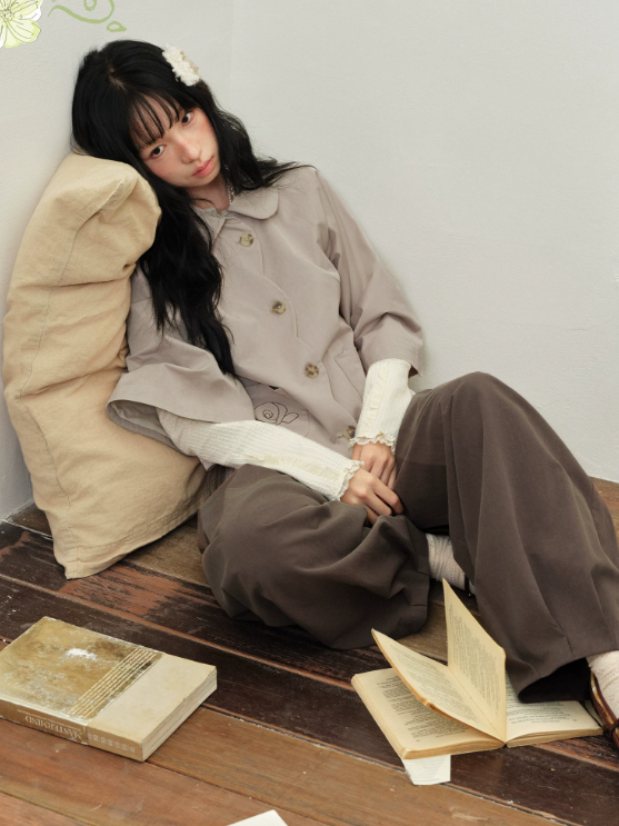DAILY ARTIST - Taupe Brown Rose Embroidered Cape-Sleeve Jacket