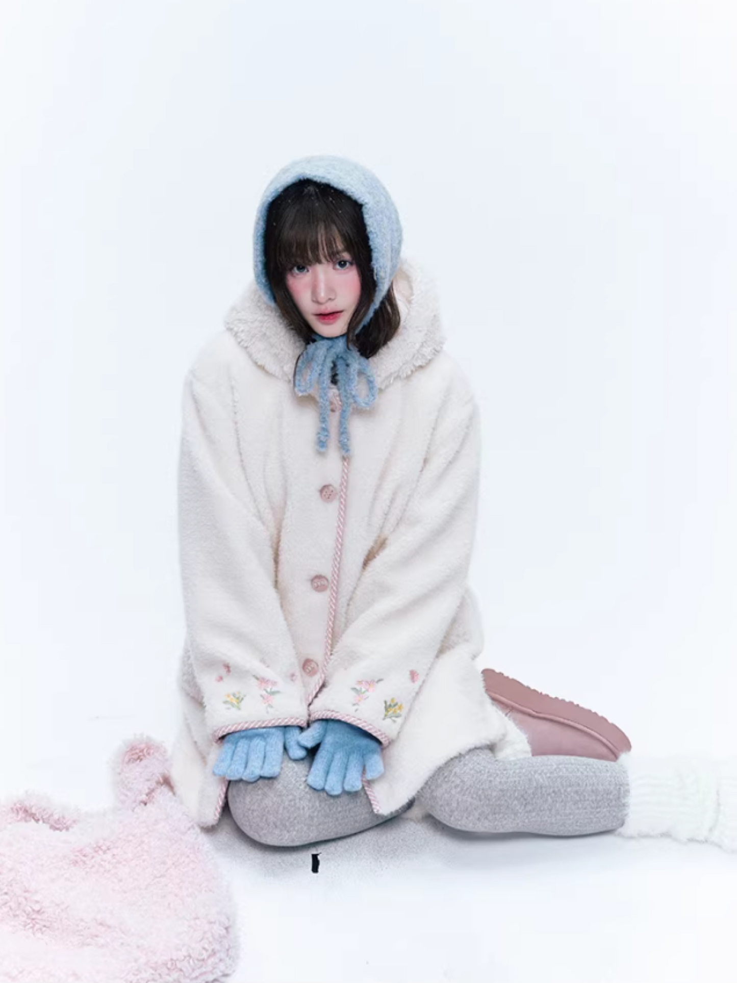 CREAMO2奶油氧气 - Soft Ivory Embroidered Teddy Wool-Style Midi Coat