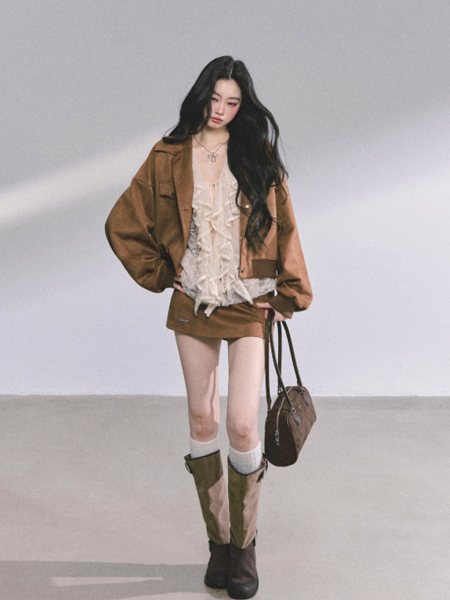 少也眼 London Café French Hepburn Woolen Three-Piece Set – Jacket, Top & Mini Skirt