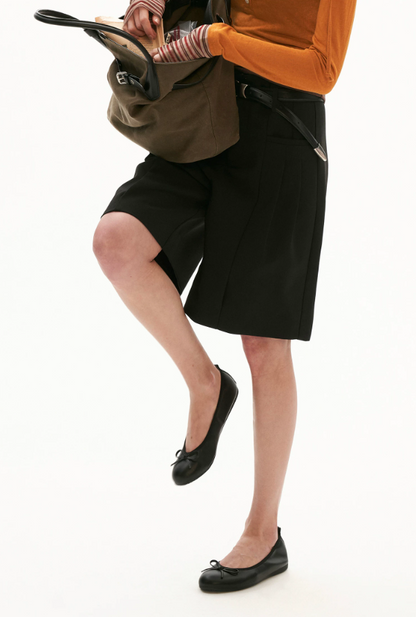 Tailored High-Waist Bermuda Suit Shorts (White / Black)