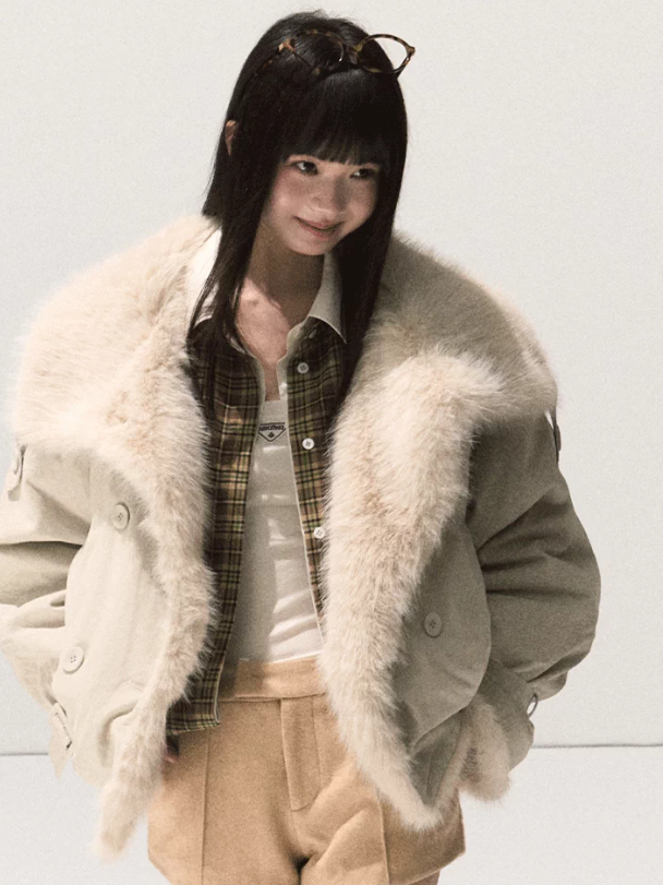 OAKMOO/ Silver Snowgrass White Faux Fur Collar Cropped Parka Jacket