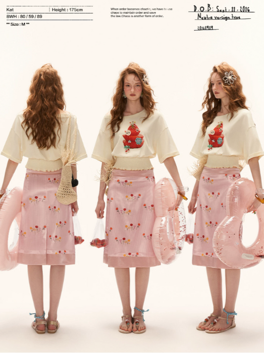 "Strawberry Tart Muse" Off-Shoulder Cropped T-shirt WE939