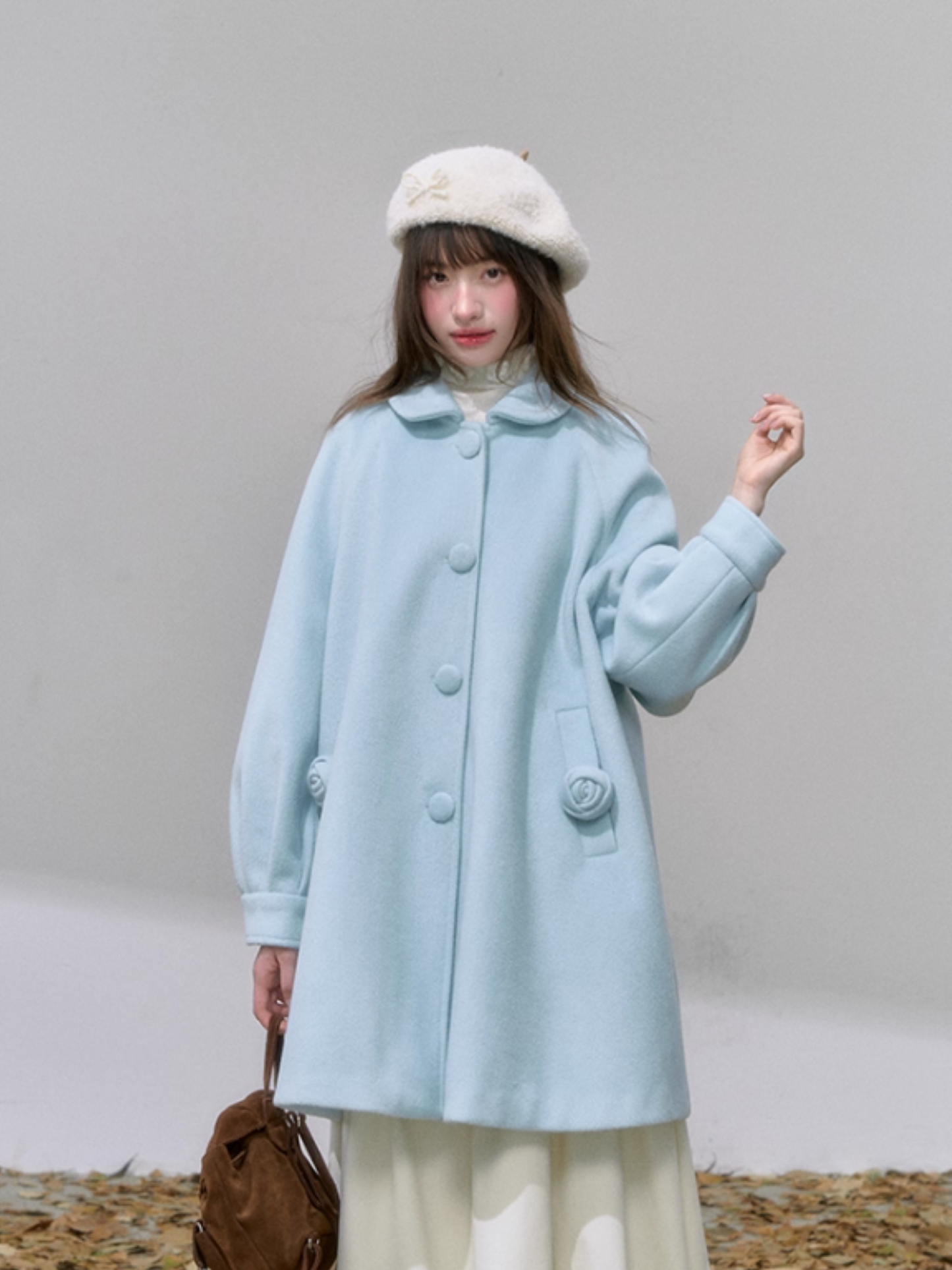 "风吟花语" Sugar Blue A-Line Wool Coat with Detachable Floral Pockets