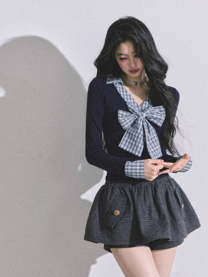 少也眼 Navy Blue Plaid Layered-Look Long Sleeve T-Shirt with Bow