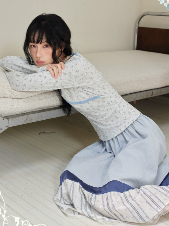 DAILY ARTIST - Light Gray Floral Lace Cross-Front Long-Sleeve Top