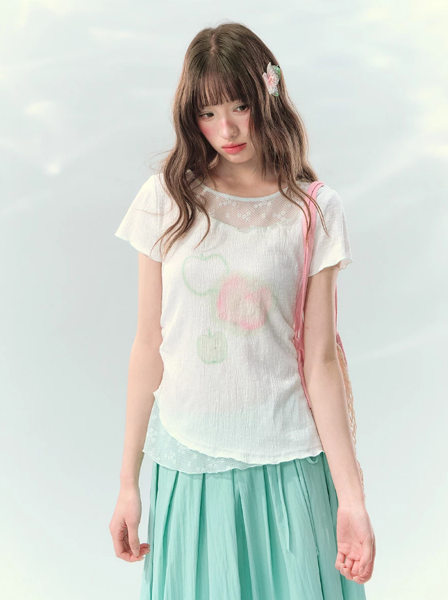 “Apple Mist Daydream” White Apple Print Ruched Tee