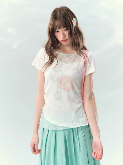 “Apple Mist Daydream” White Apple Print Ruched Tee