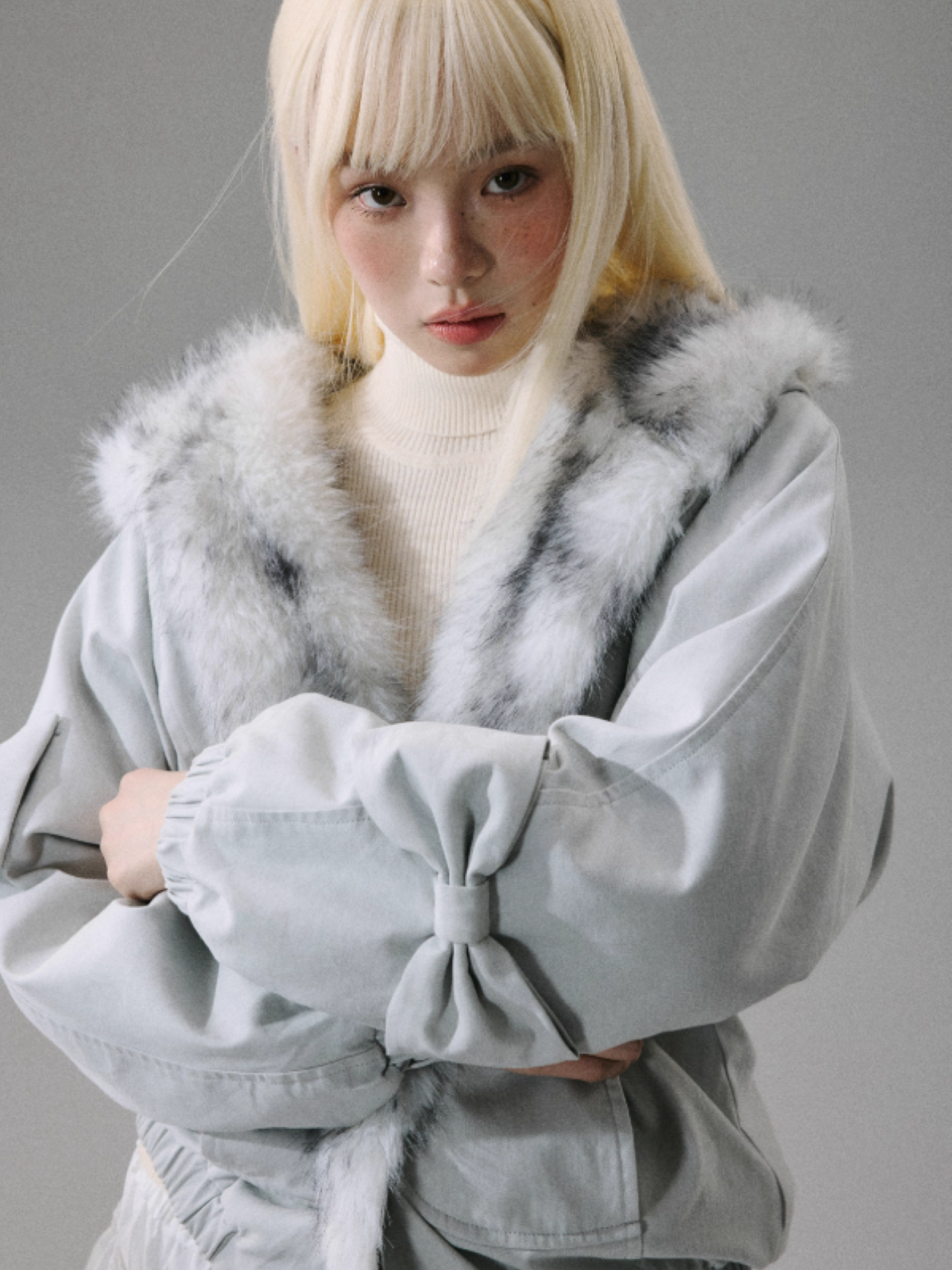 "Northern Frost Rime" Sweet-Cool Plush Hooded Jacket - Gray-White