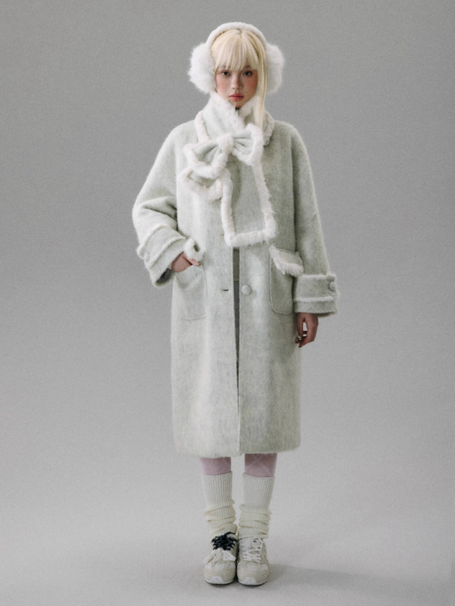 "Sakura-Tipped Reverie" Wool-Blend Wave-Texture Coat with Detachable Bow Scarf - Gray