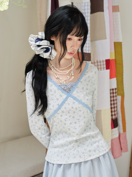 DAILY ARTIST - Light Gray Floral Lace Cross-Front Long-Sleeve Top
