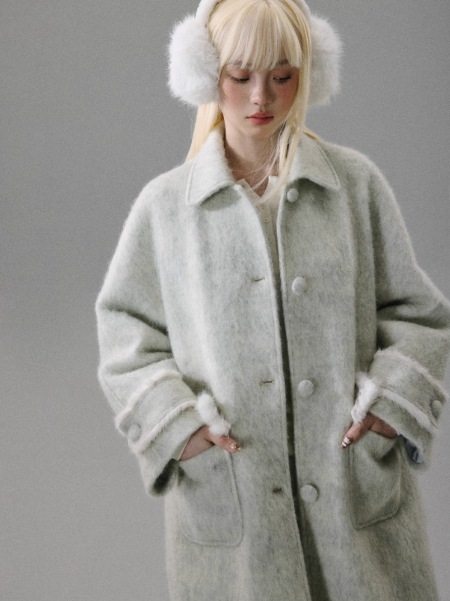 "Sakura-Tipped Reverie" Wool-Blend Wave-Texture Coat with Detachable Bow Scarf - Gray